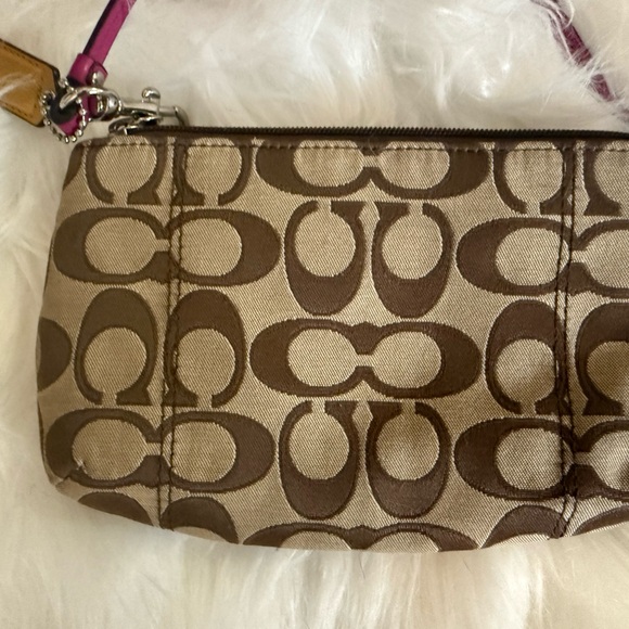 Nice coach purse - Picture 2 of 2